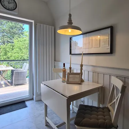 Apartment 18 *